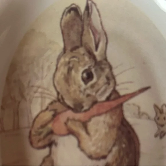 Beatrice Potter Oval Soap Dish with Rabbit Illustration - Picture 3 of 3